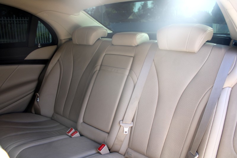 large picture of 2018 Mercedes-Benz S-Class