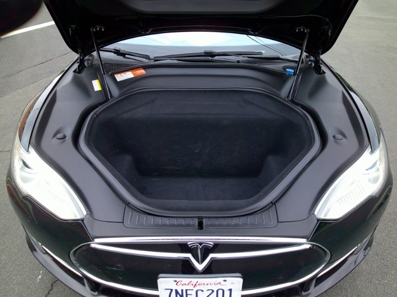 2015 Tesla Model S 70D photo 20