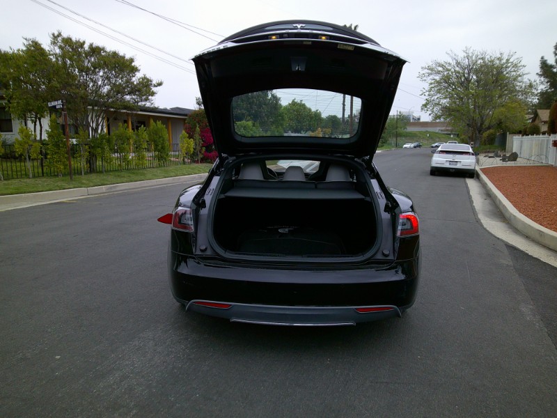 2015 Tesla Model S 70D photo 21