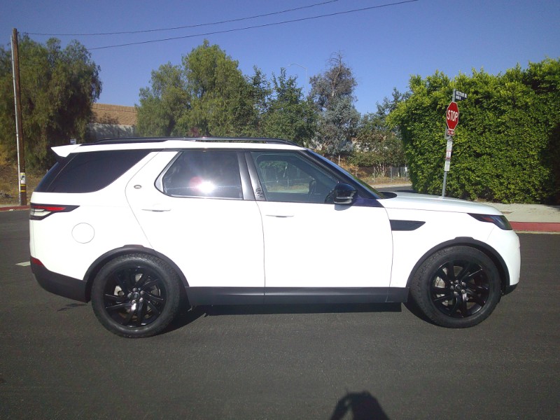 2018 Land Rover Discovery SE photo 5