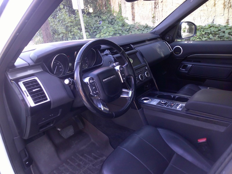 2018 Land Rover Discovery SE photo 11