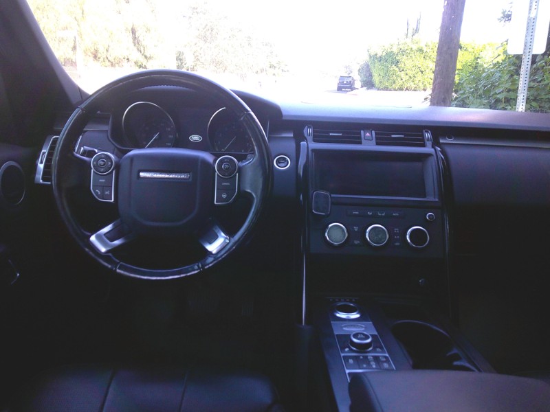 2018 Land Rover Discovery SE photo 10