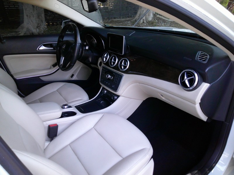 2015 Mercedes Benz GLA 250 4MATIC photo 10