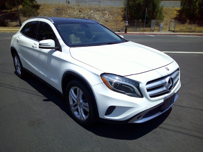 2015 Mercedes Benz GLA 250 4MATIC photo 14