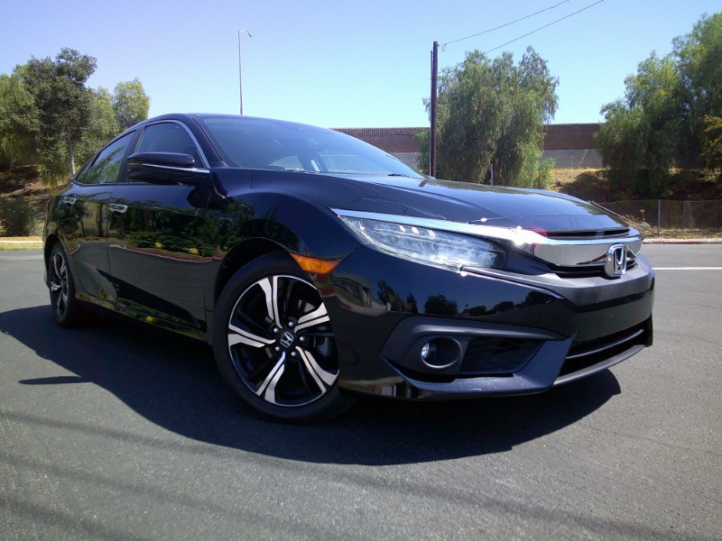 2016 Honda Civic Touring photo 2