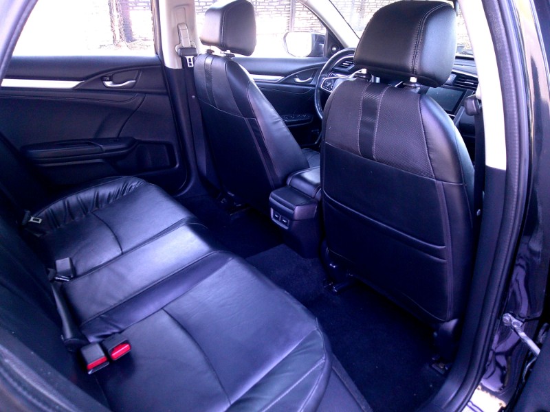 2016 Honda Civic Touring photo 12