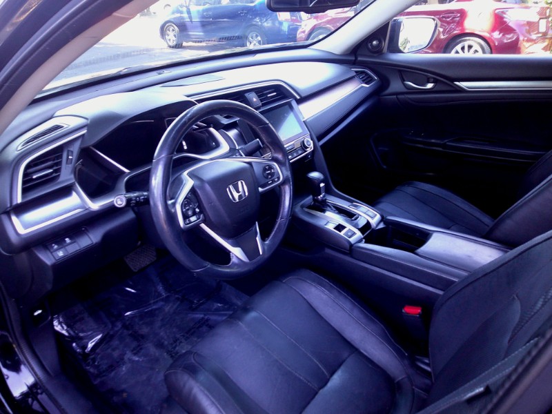2016 Honda Civic Touring photo 11