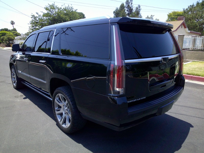 2018 Cadillac Escalade ESV Premium Luxury photo 8