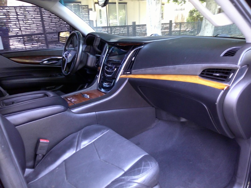 2018 Cadillac Escalade ESV Premium Luxury photo 19