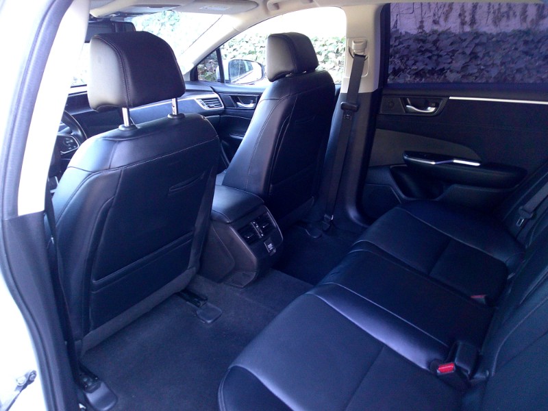 2018 Honda Clarity Plug-In Hybrid Touring photo 12