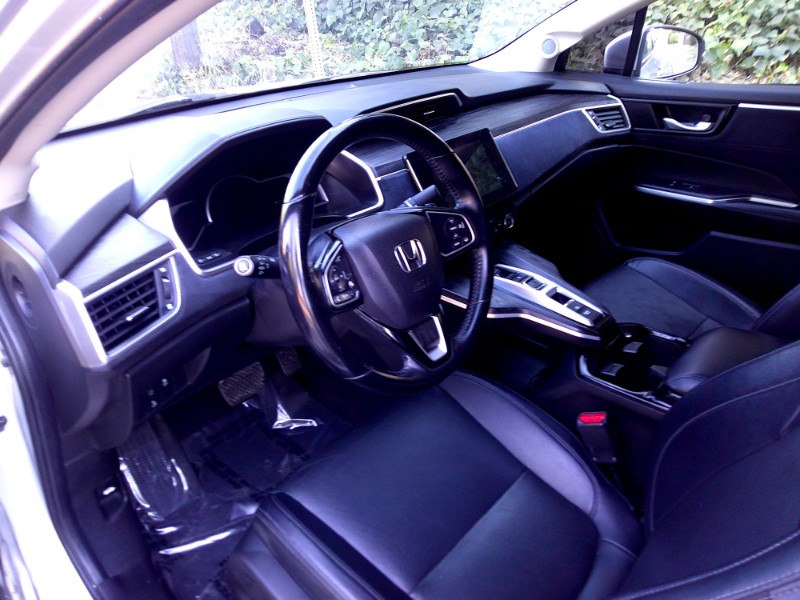 2018 Honda Clarity Plug-In Hybrid Touring photo 9