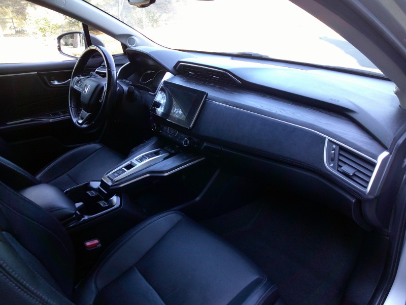 2018 Honda Clarity Plug-In Hybrid Touring photo 10