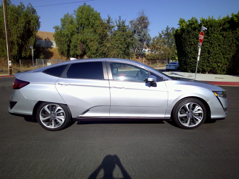 2018 Honda Clarity Plug-In Hybrid Touring photo 4