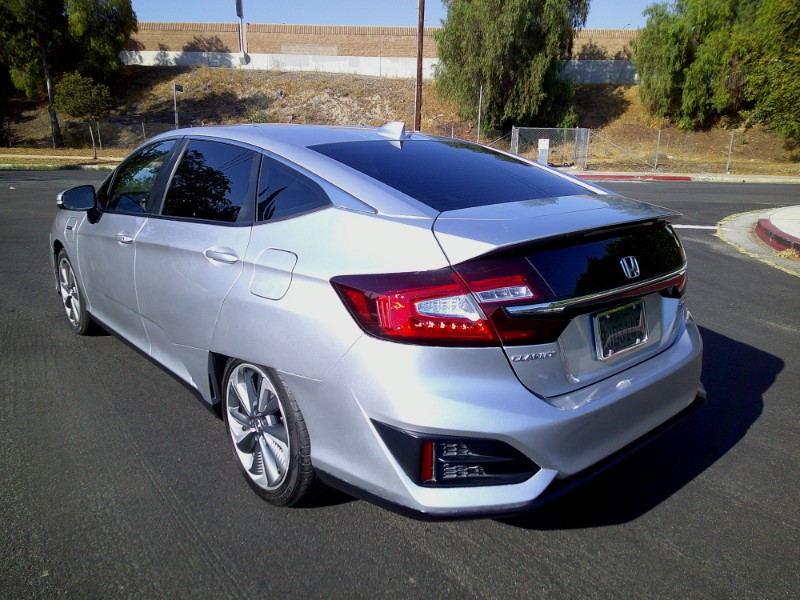 2018 Honda Clarity Plug-In Hybrid Touring photo 5