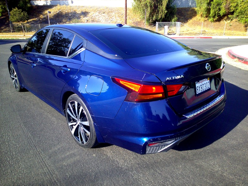2021 Nissan Altima 2.5 SR photo 8