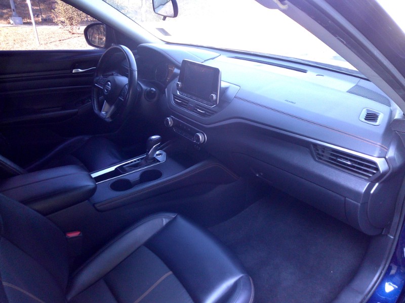 2021 Nissan Altima 2.5 SR photo 10