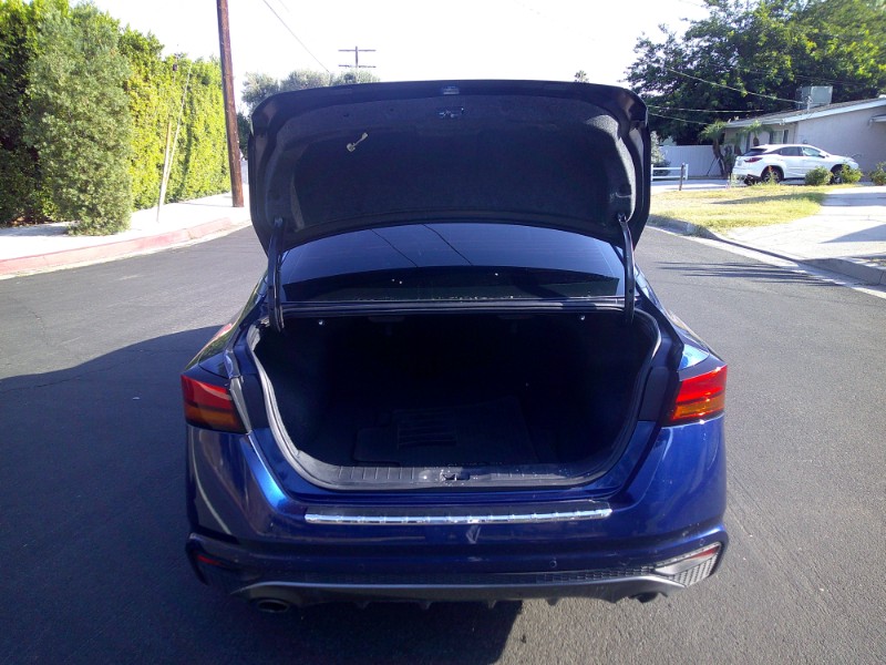 2021 Nissan Altima 2.5 SR photo 17