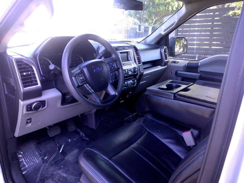 2016 Ford F-150 XLT photo 13