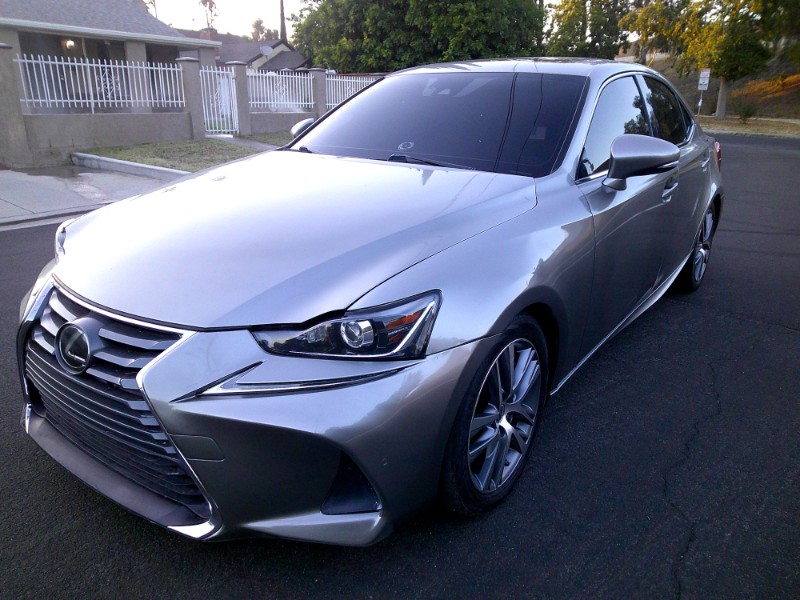 2020 Lexus IS 300 photo 9