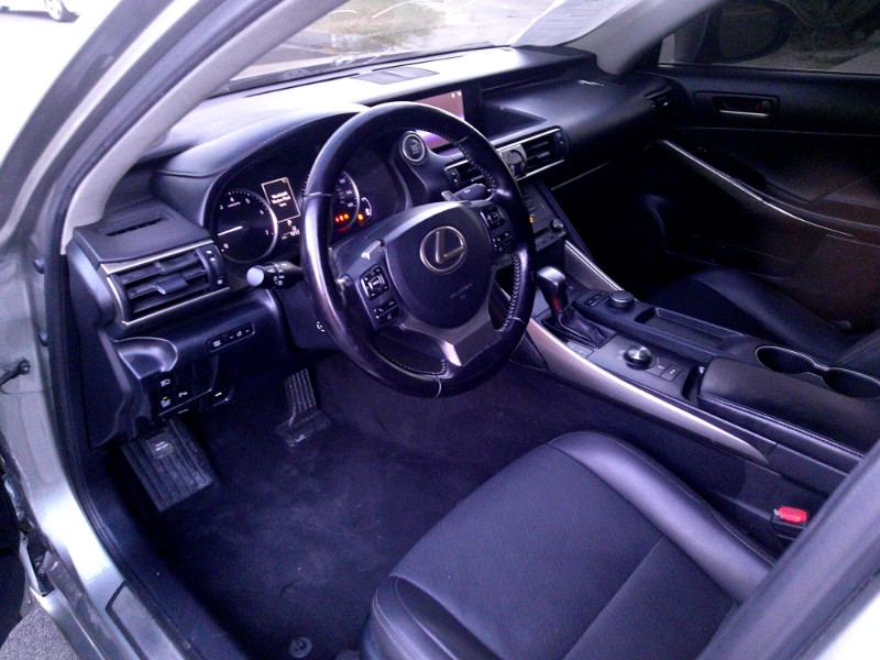 2020 Lexus IS 300 photo 13