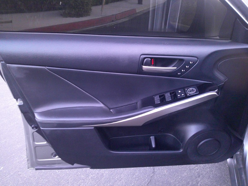 2020 Lexus IS 300 photo 18