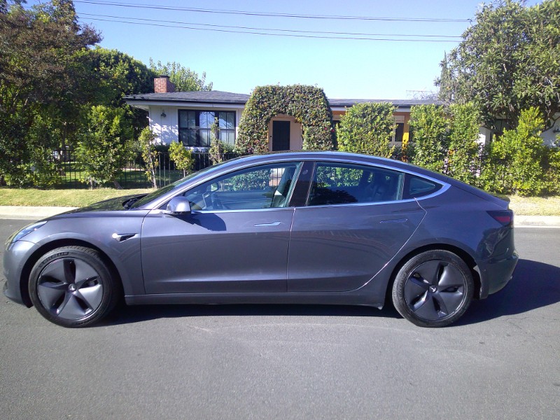 2019 Tesla Model 3 Mid Range photo 4