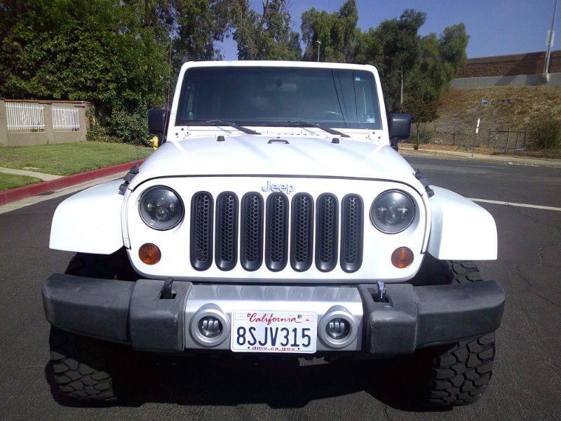 2011 Jeep Wrangler Unlimited Sahara photo 2
