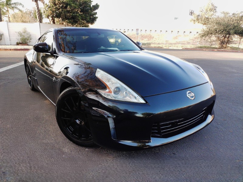 Black 2016 Nissan 370Z Coupe Rear-Wheel Drive 7-Speed Automatic