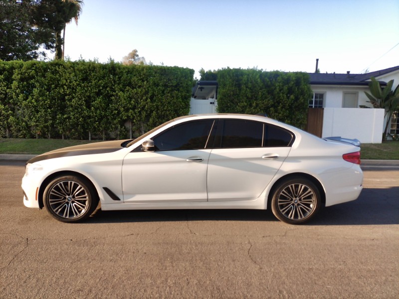 White 2018 BMW 5 Series Sedan Rear-Wheel Drive 8-Speed Automatic