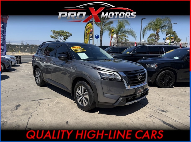 2022 Nissan Pathfinder SL FWD